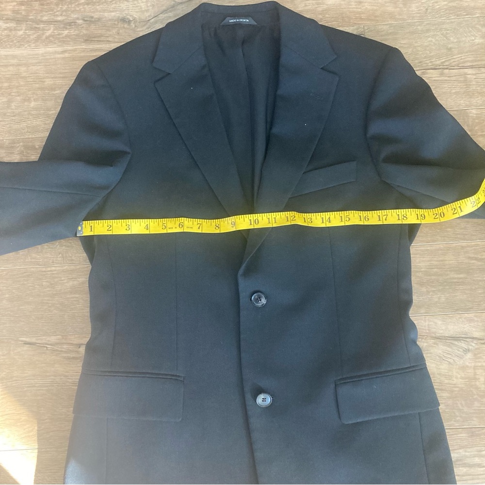 BOSS Hugo Boss 2 Button Black Blazer - Picture 12 of 14
